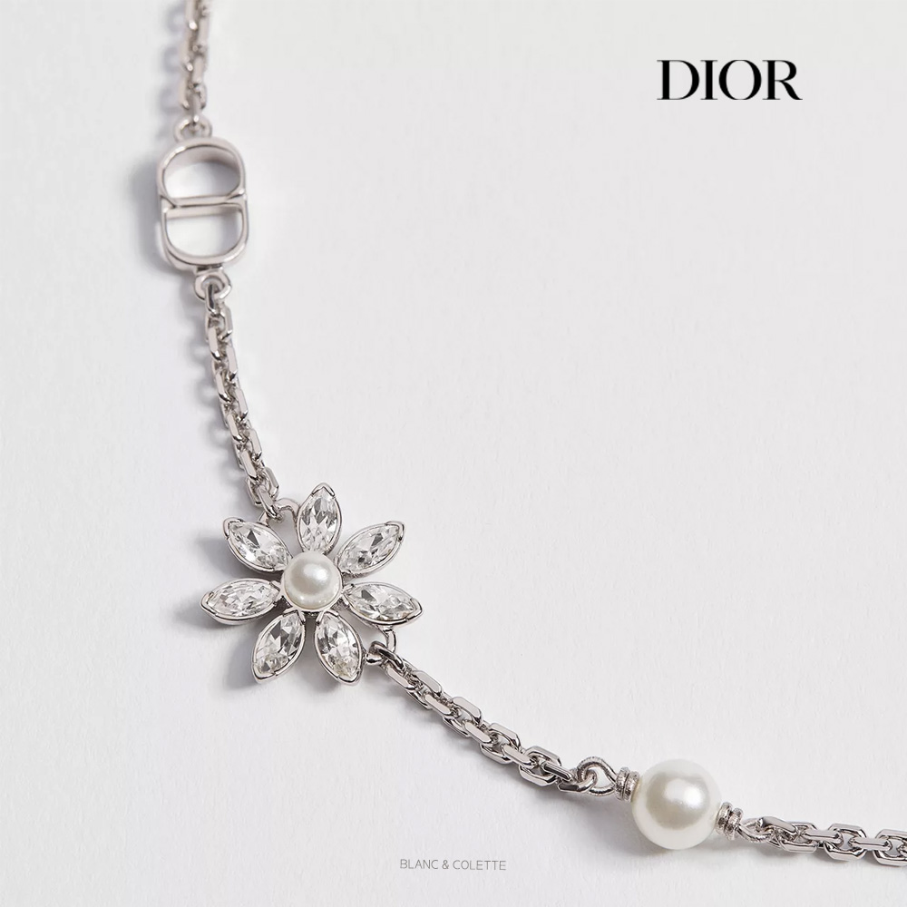 디올 실버피니시 화이트 레진펄 Bloom in Dior 팔찌